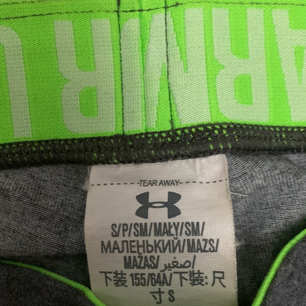 Small - Full Length Under Armour Leggings - Picture 3 of 3